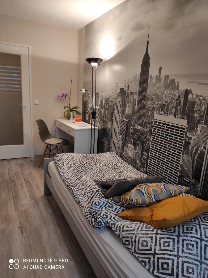 Baross Apartman Kaposvár Esterno foto