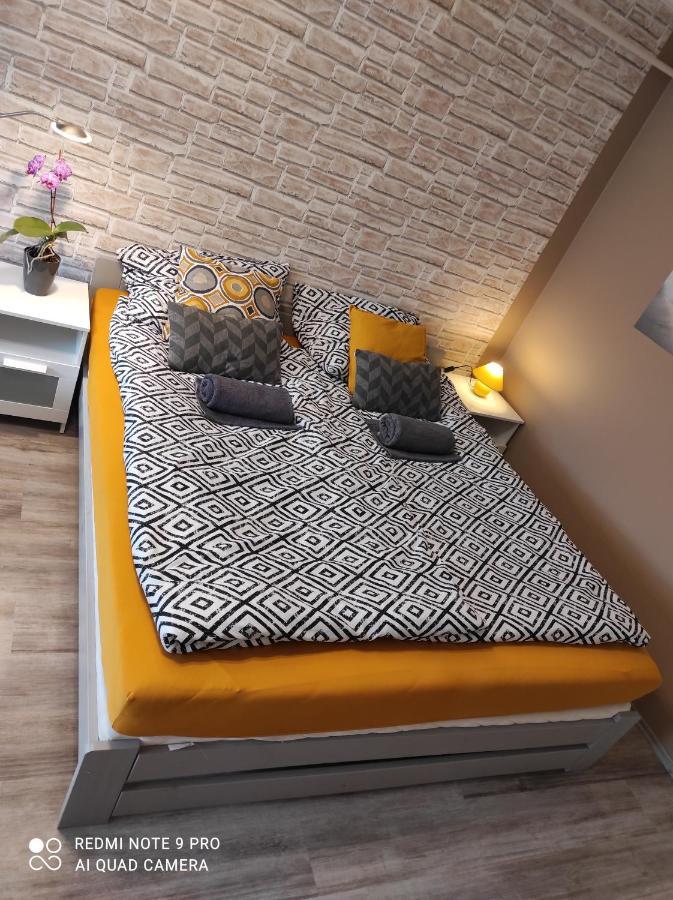 Baross Apartman Kaposvár Esterno foto