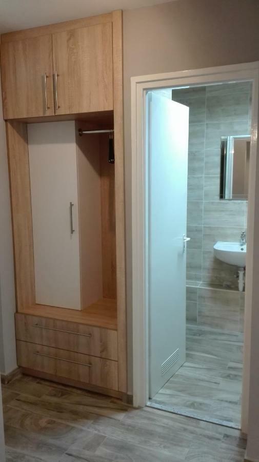 Baross Apartman Kaposvár Esterno foto